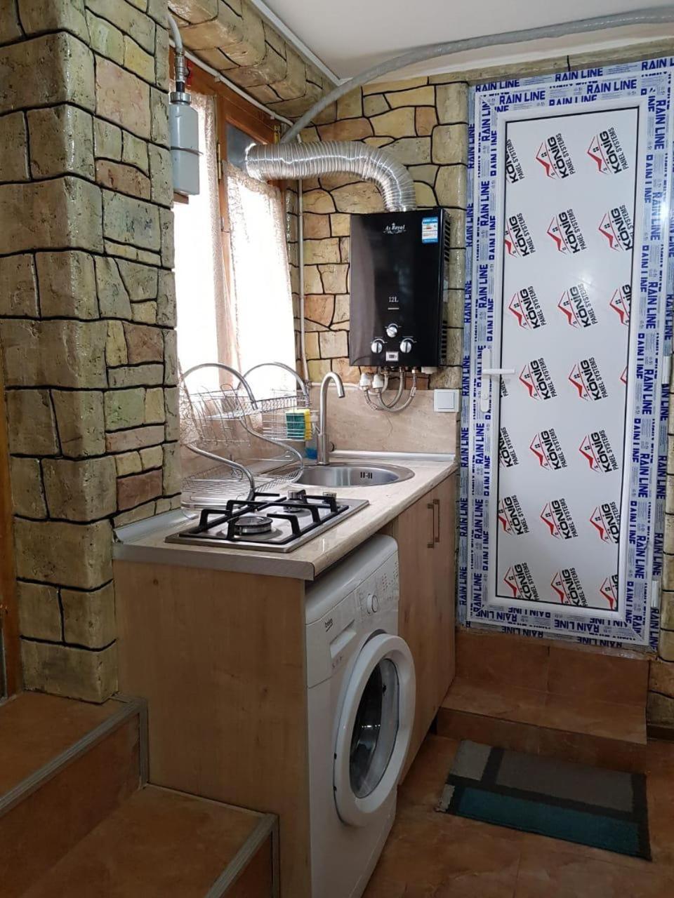 Old Yard Guest House Tbilisi Buitenkant foto