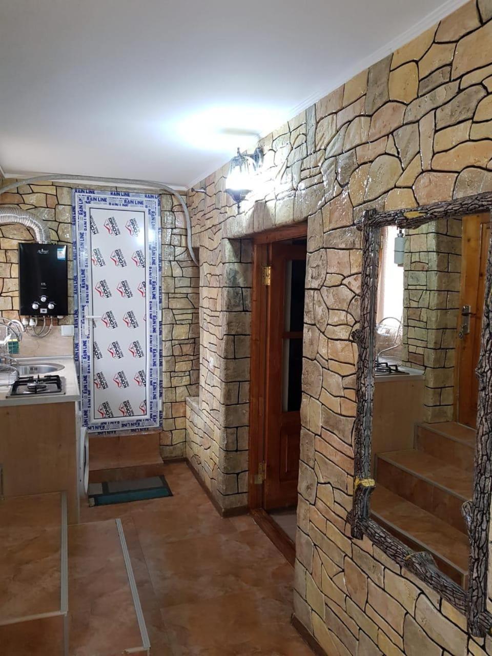 Old Yard Guest House Tbilisi Buitenkant foto